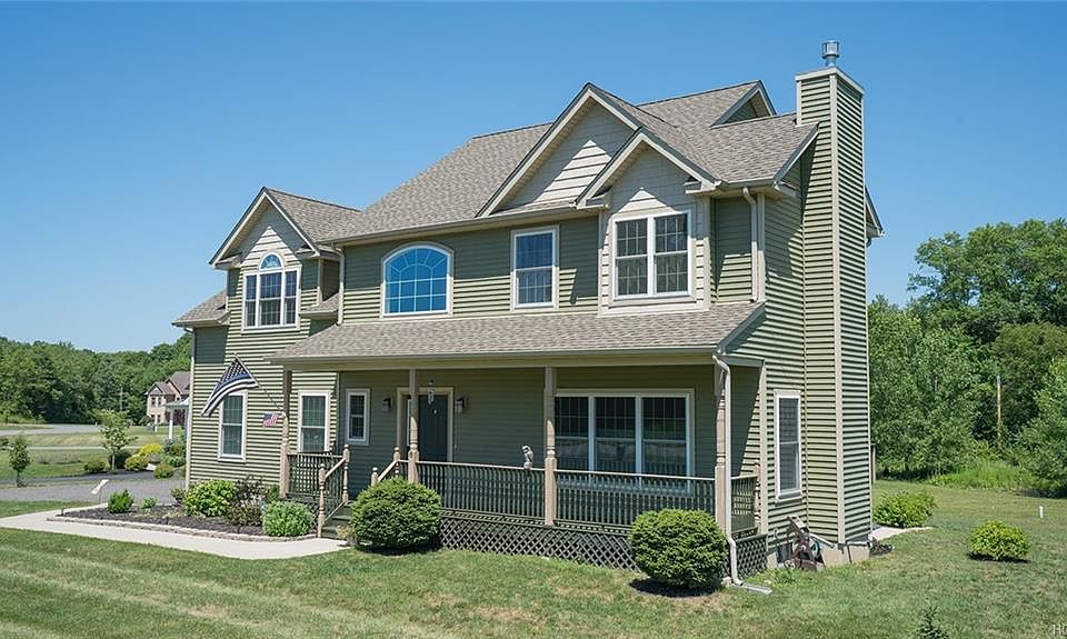 1st image of 8 Milliken Ln