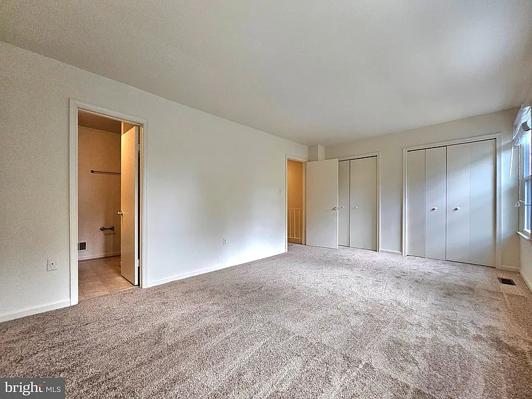 4802 Treasure Ct — Photo 14