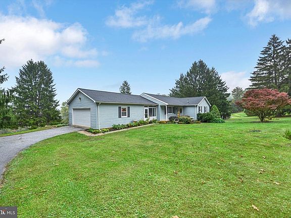 2nd image of 1308 Walker Rd