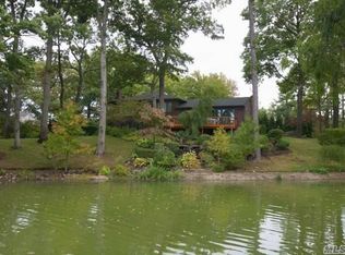 1 Lake Rd N, Great Neck, NY 11020