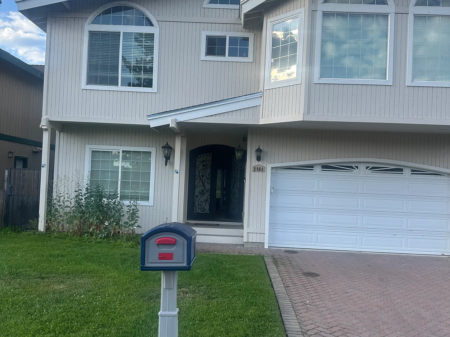 4 bed, 2940 sqft, $6,000 — Photo 4