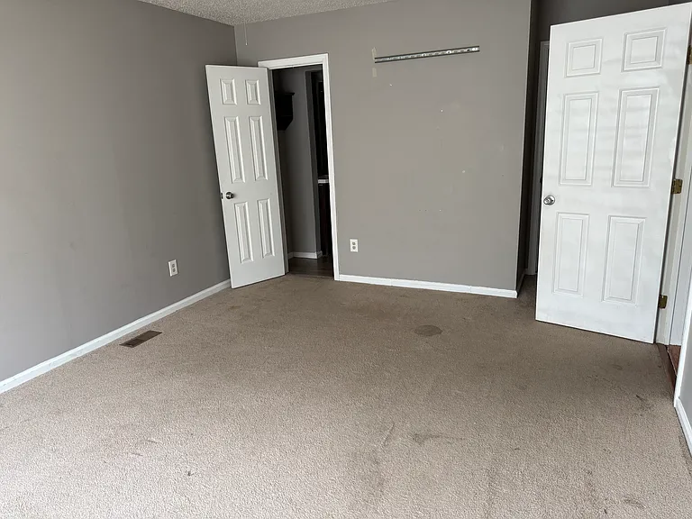 2000 Monument Dr — Photo 11