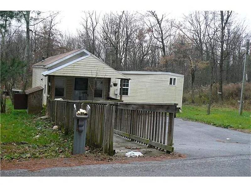 9700 Circle Dr photo 1
