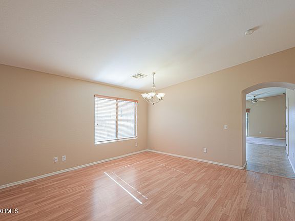 4th image of 17586 N CARMEN Avenue