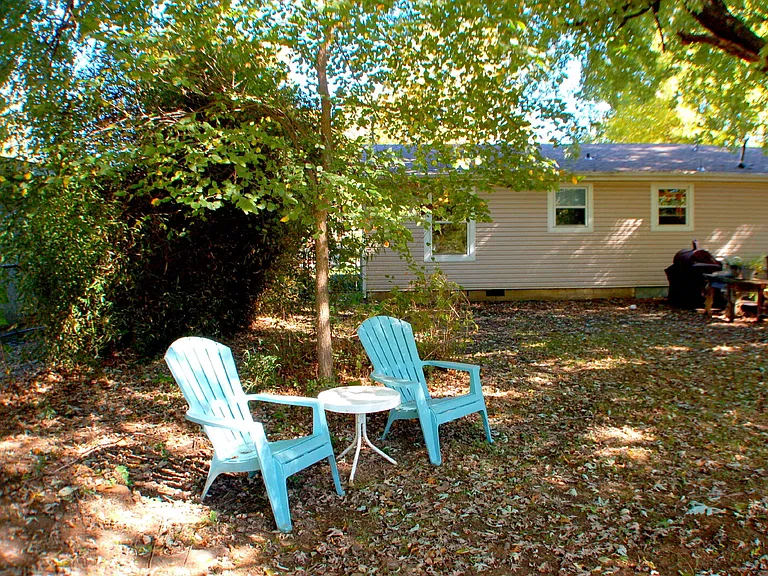 1439 S West Ave — Photo 14