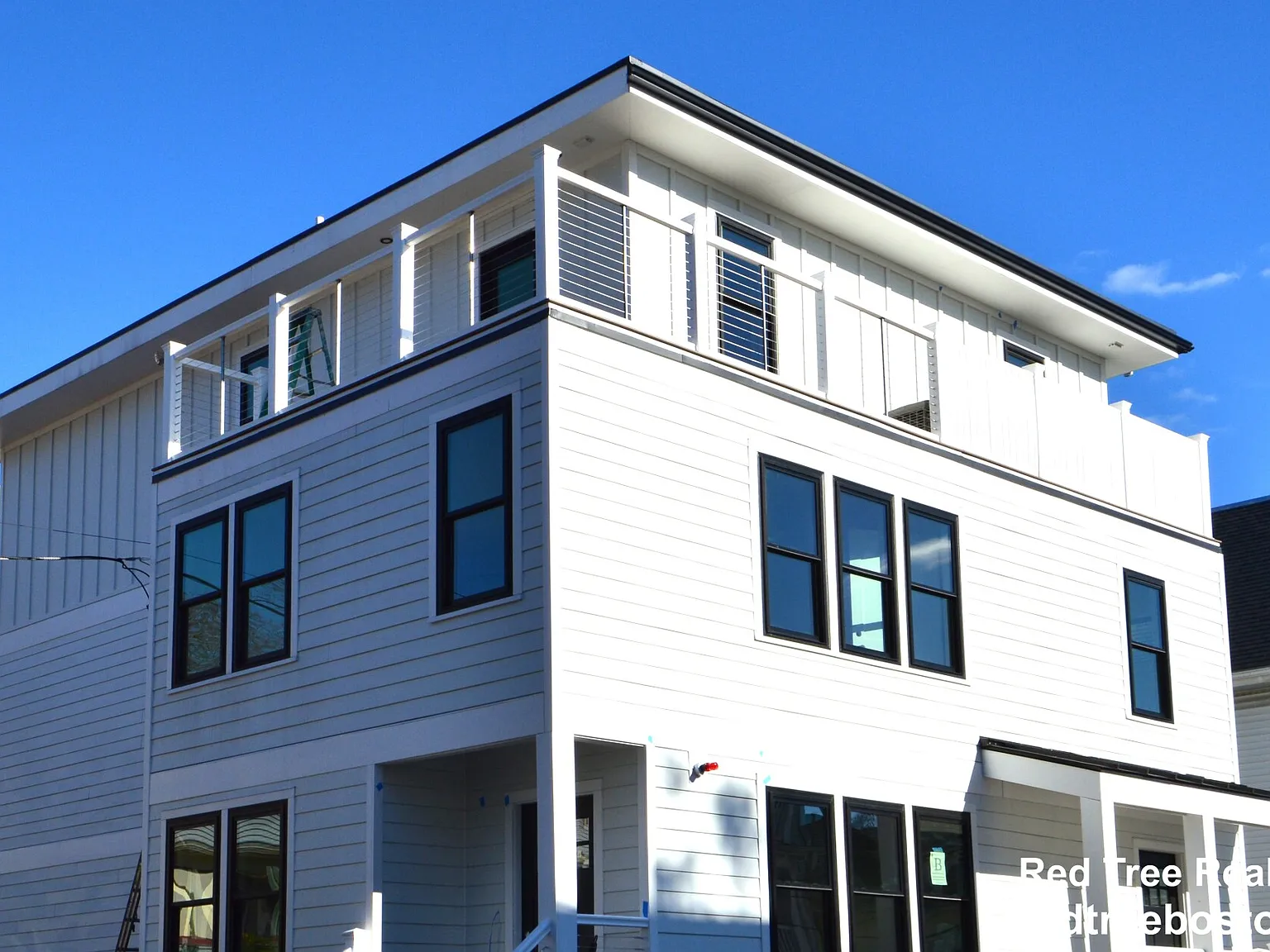 3 bed, 1000 sqft, $4,500 — Photo 2