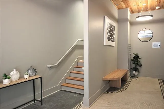 1 bed, 1.0 bath, 1019 sqft, $2,600 — Photo 4