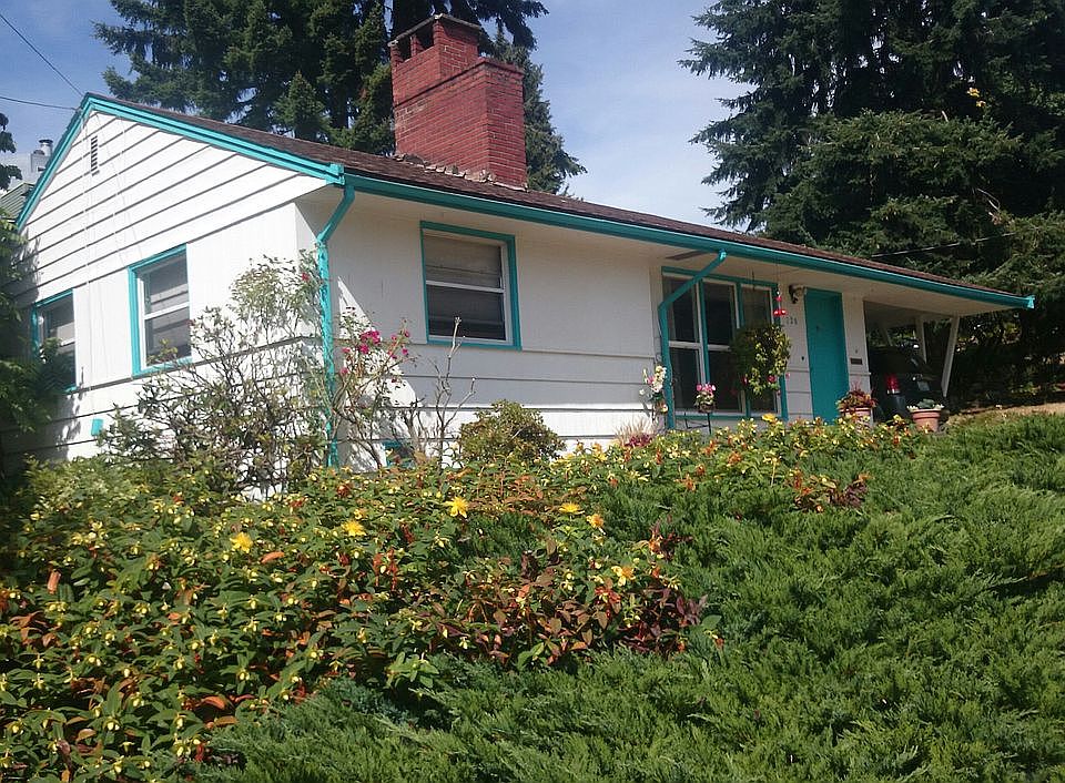 2nd image of 120 NW 43rd St