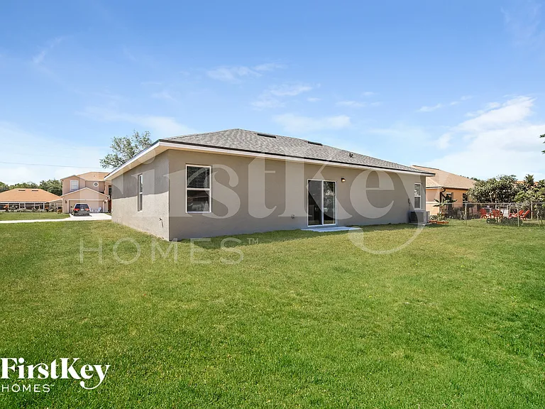 568 Hummingbird Ct — Photo 14