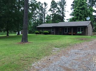 2417 S Country Club Rd, Hugo, OK 74743