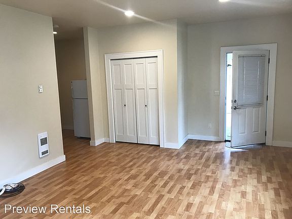 3rd image of 235 E Rio Vista Ave #6200057