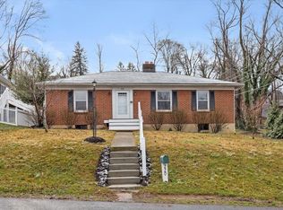 220 Overlook Rd, Staunton, VA 24401