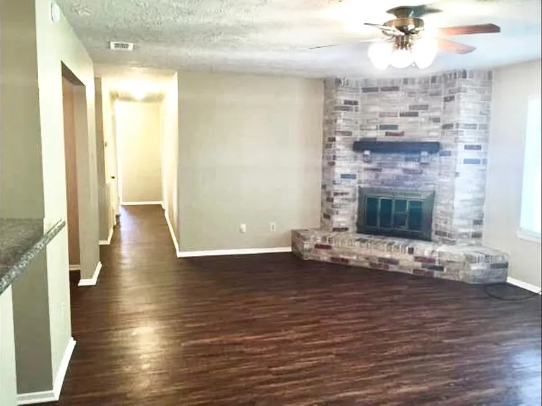 206 Leafwood Cir — Photo 26