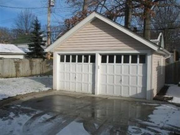 3rd image of 2143 17th St