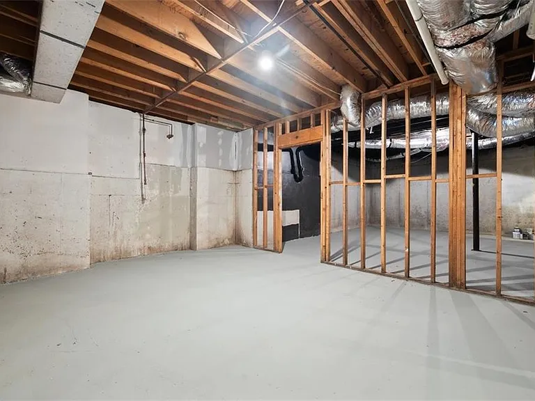 2120 Skyland Cove Ln — Photo 39