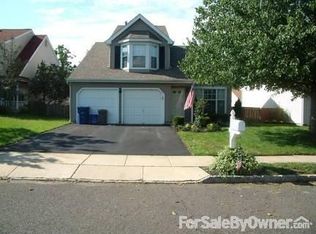 47 Tudor Dr, Burlington, NJ 08016