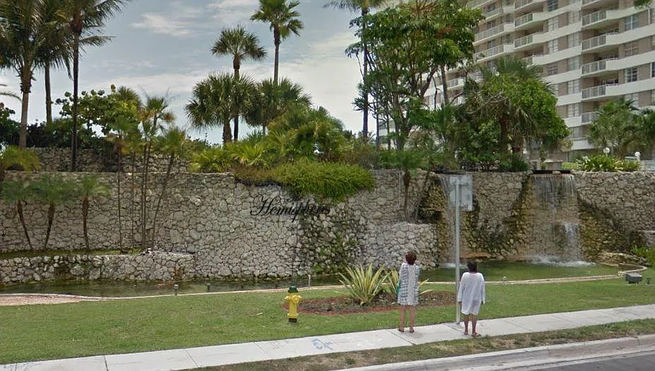 1 bed, 1.5 bath, 870 sqft, $2,500 — Photo 2