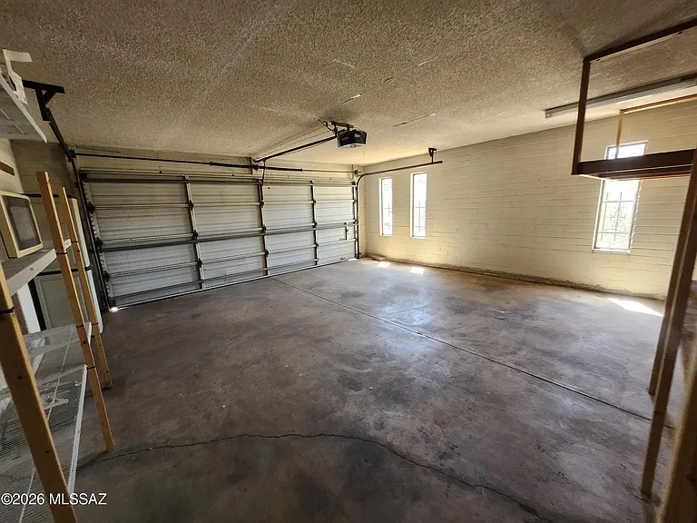 4841 N Paseo Presidio — Photo 33