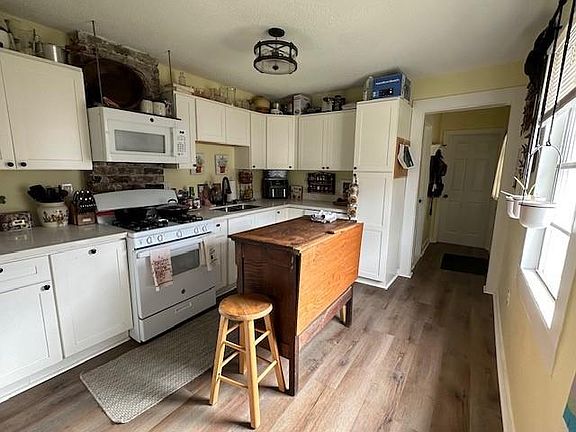 4th image of 3720-22 Cypress St