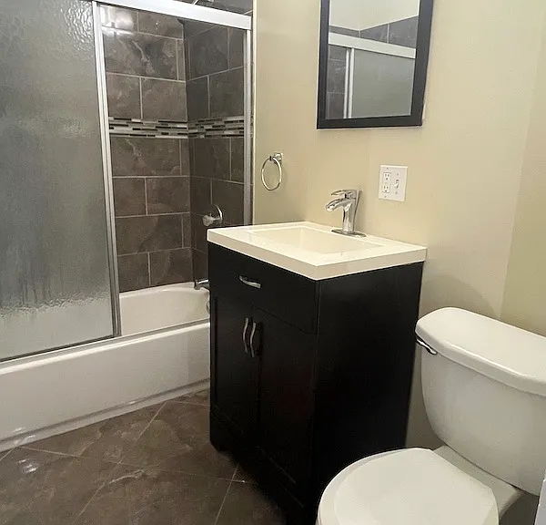 3240 N Clark St #2M — Photo 4
