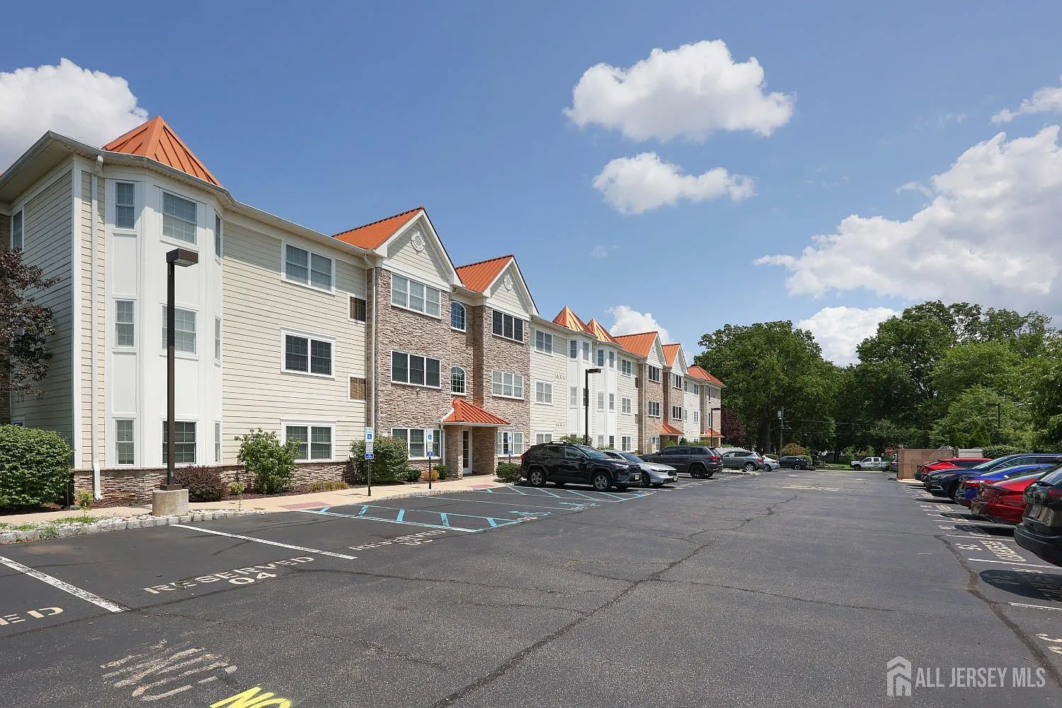 2 bed, 2.0 bath, $2,495 — Photo 2