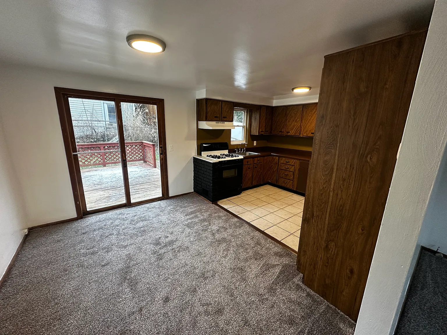 3 bed, 1064 sqft, $1,575 — Photo 4