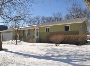 515 9th St NE, Watertown, SD 57201