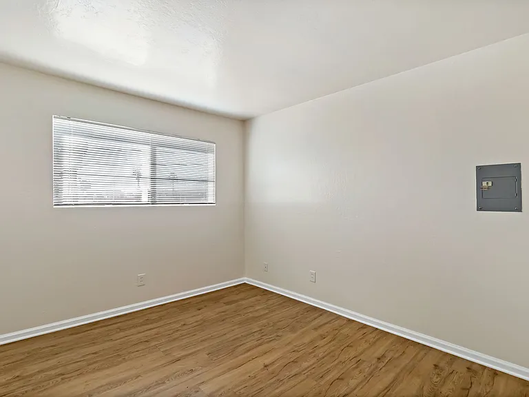 2409 Standard Ave #7 — Photo 17