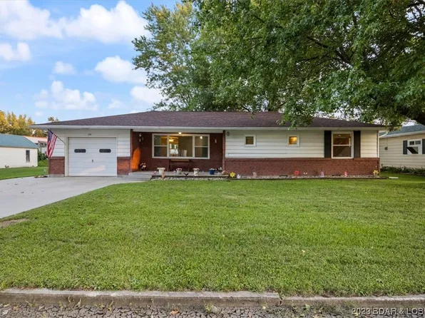 112 W Walnut St, Tipton, MO 65081