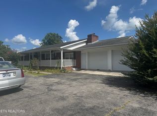 157 Petrey Rd, La Follette, TN 37766