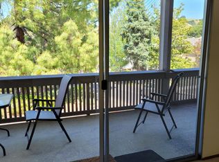 1300 Canyonwood Ct APT 12, Walnut Creek, CA