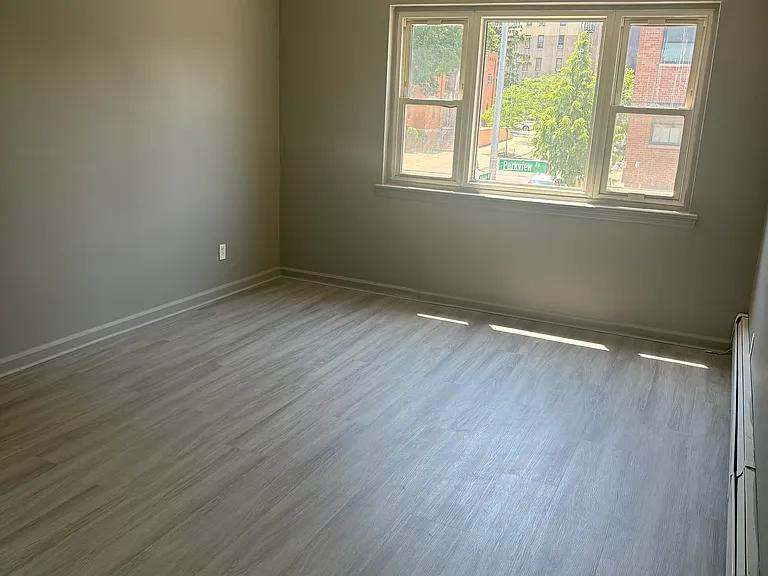 1702 Parkview Ave #2 — Photo 4