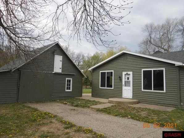 517 River St W, Garden City, MN 56034