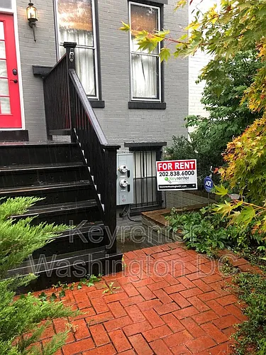 A 1351st St #NE ENGLISH BASEMENT Photo 1 A 1351st St #NE ENGLISH BASEMENT Photo 1