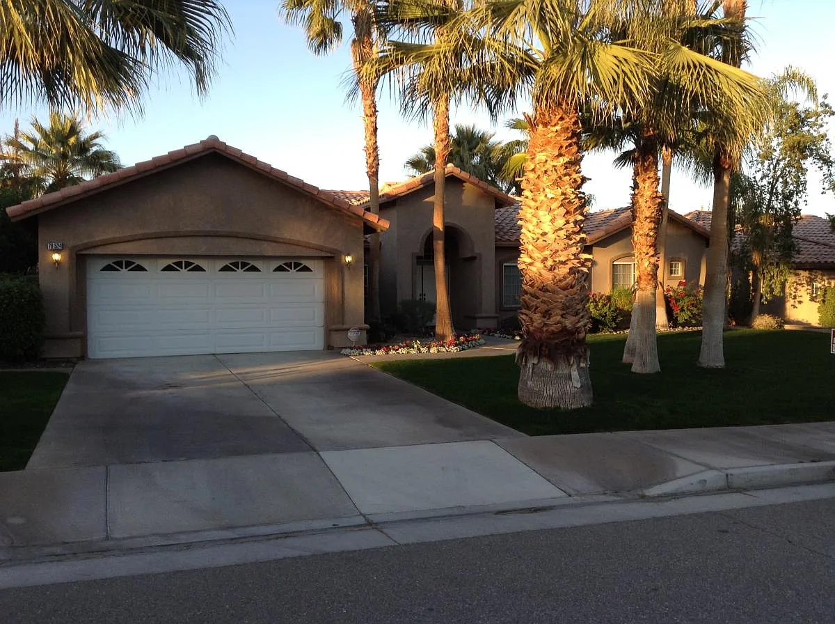 3 bed, 2025 sqft, $3,600 — Photo 1