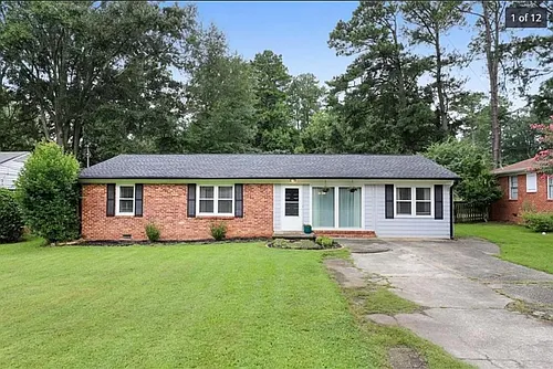 2207 Clearwater Dr SE Photo 1