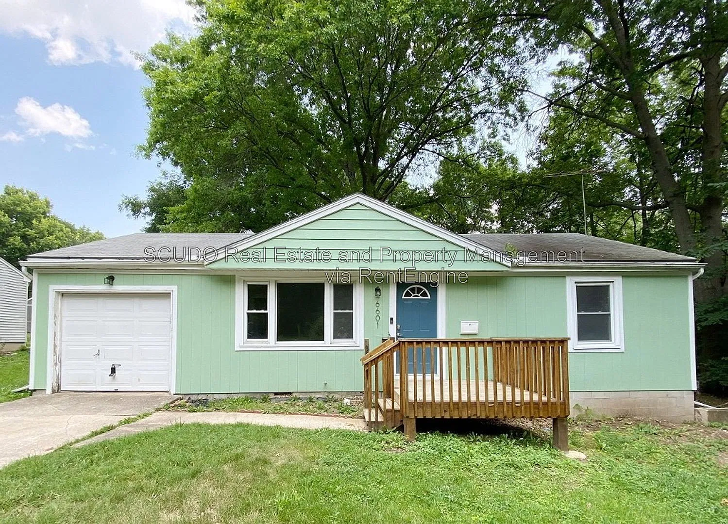 2 bed, 1.0 bath, 864 sqft, $1,250 — Photo 1