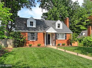 2944 Woodlawn Ave, Falls Church, VA 22042