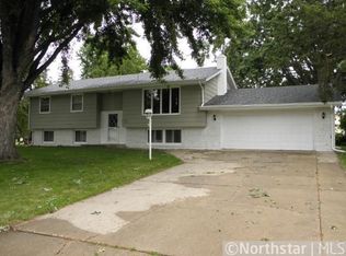 111 Outer Dr, Le Sueur, MN 56058