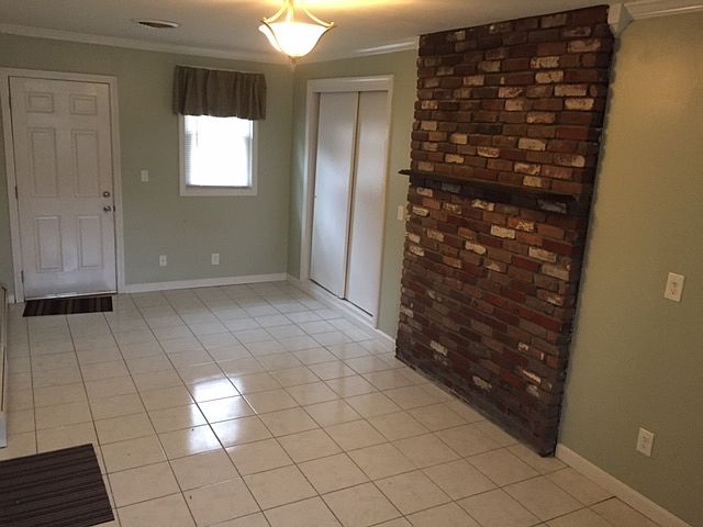 1st image of 10 Bernice Dr