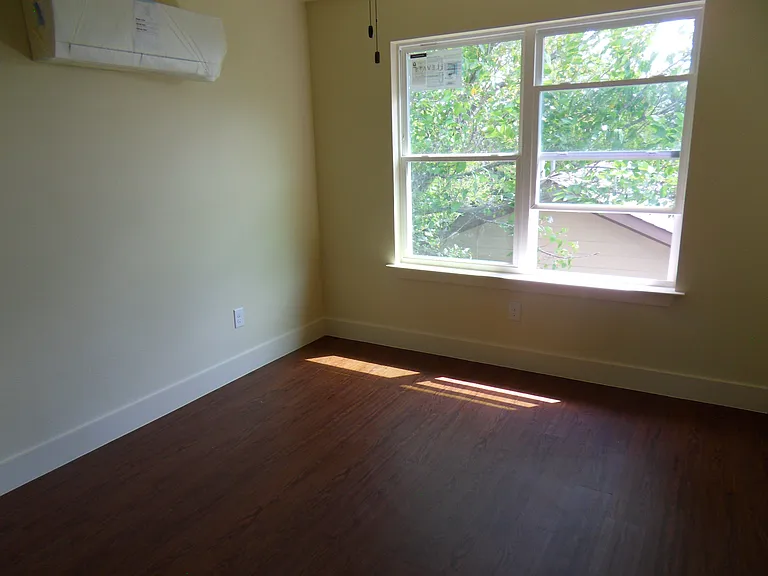 219 S Robinson St #A — Photo 6