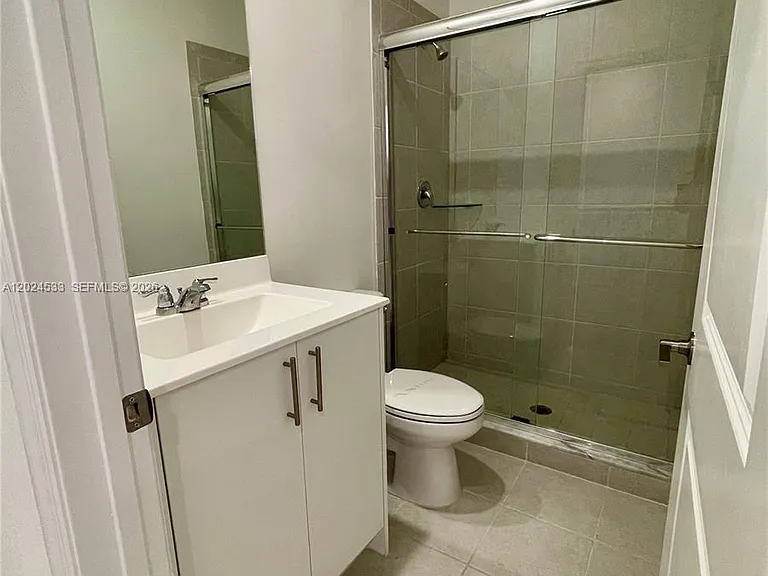 708 SE 13th Ct — Photo 18
