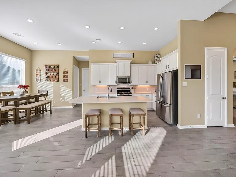120 Buckeye Dr — Photo 5