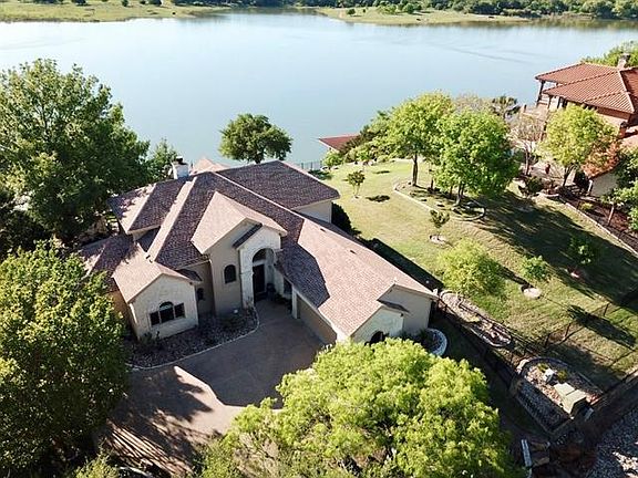 3rd image of 321 Harbor Dr