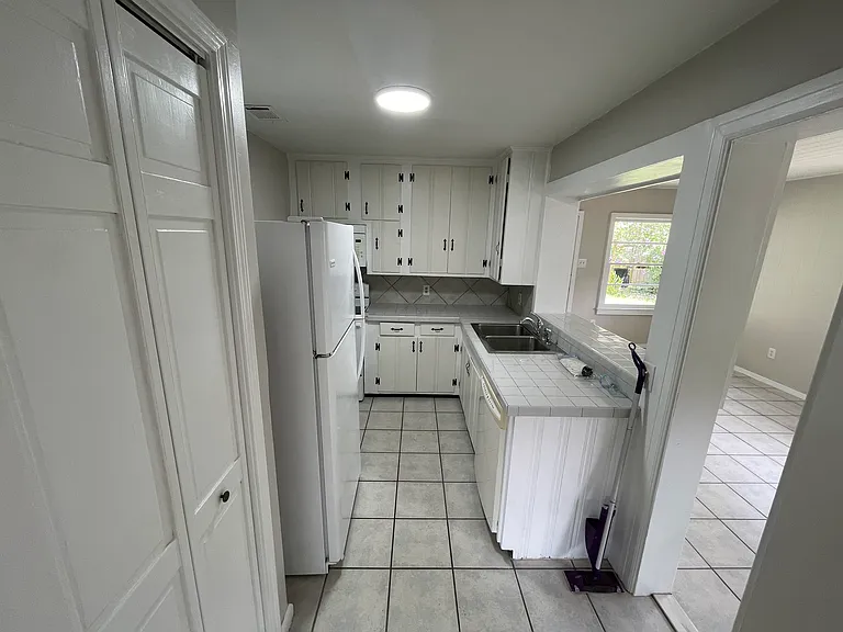 805 Platt Ave — Photo 26