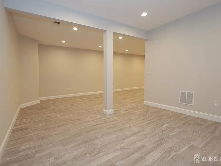 10 Gonzalez Dr — Photo 29