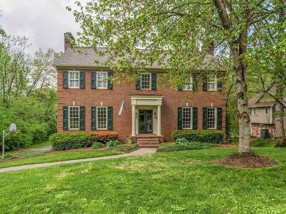 1st image of 805 Creswell Ct