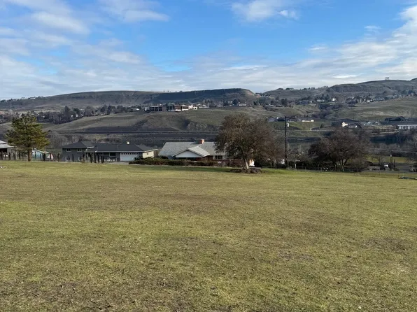 955 Post Ln, Clarkston, WA 99403