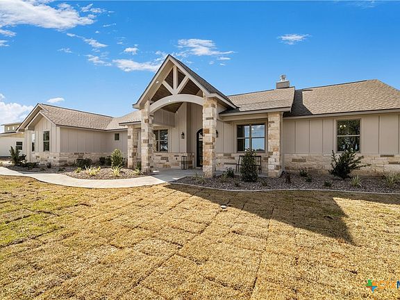 2nd image of 112 Ridgehaven Trl