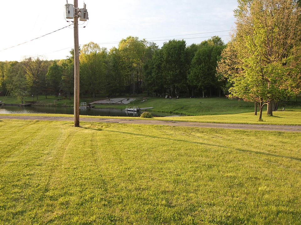 2nd image of 103 E Dubois Ave